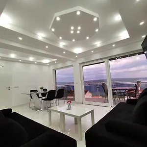 apartments-blazevic-dramalj.primorje-gorskikotar.com/